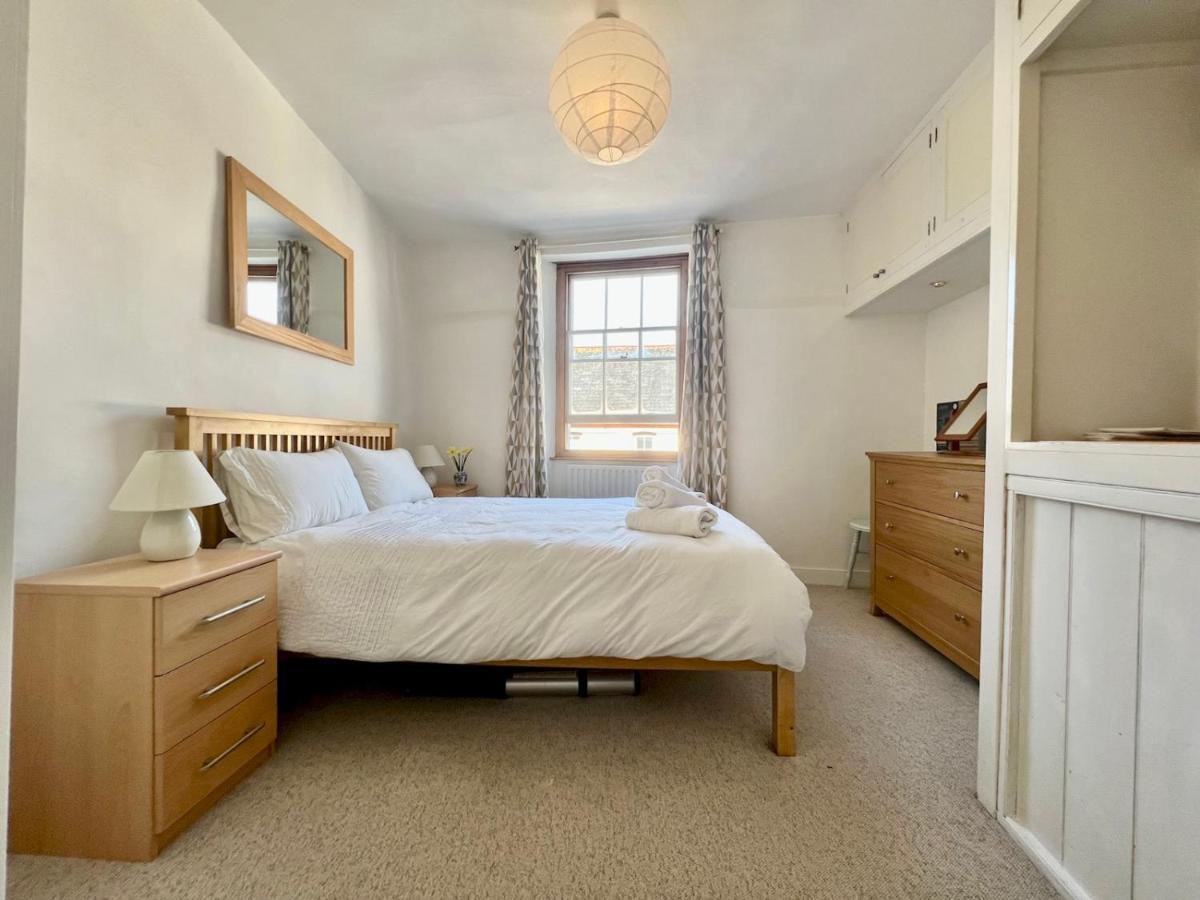 Pass The Keys 64 Church Street Characterful 2-Bed Cottage In The Heart Of Town Kingsbridge  Eksteriør billede