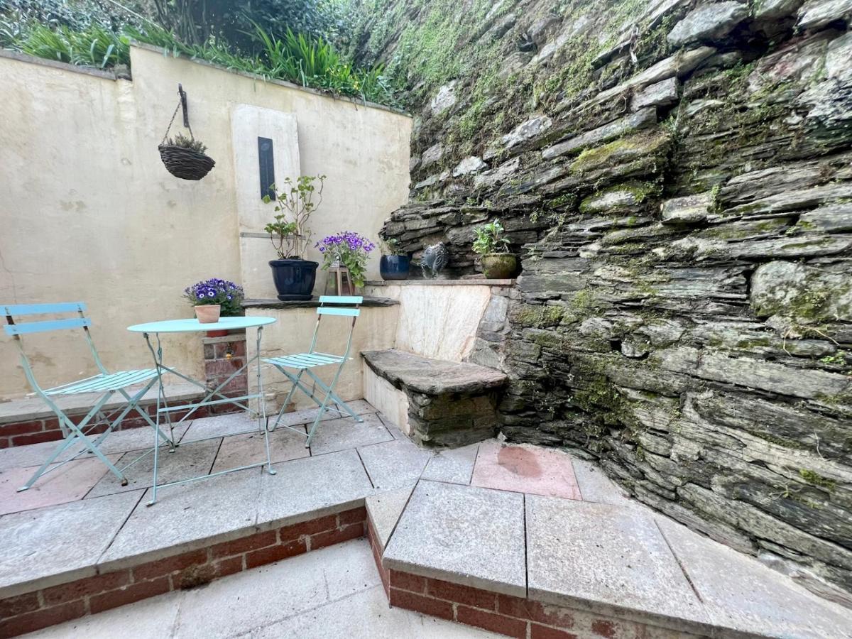 Pass The Keys 64 Church Street Characterful 2-Bed Cottage In The Heart Of Town Kingsbridge  Eksteriør billede